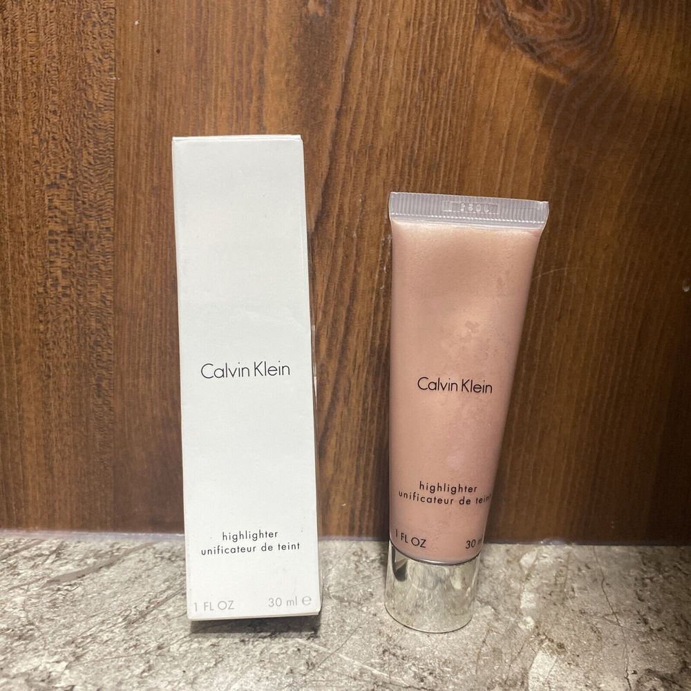 Calvin Klein Highlighter 02 Bronze Shimmer‎ New In Box Very Rare